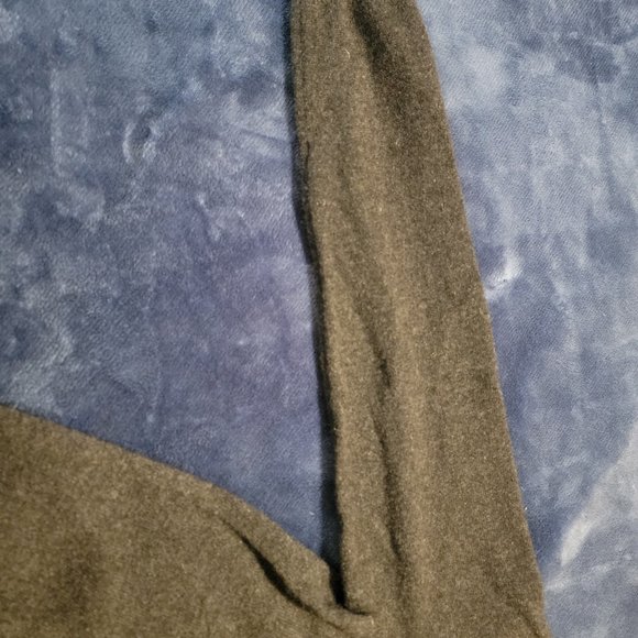 NWT Men's Club Room V-neck Cashmere sweater, Charcoal Grey, S - Picture 3 of 7